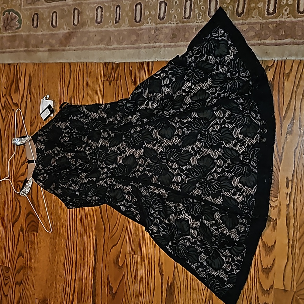 NWT Betsy and Adam Coctail dress.